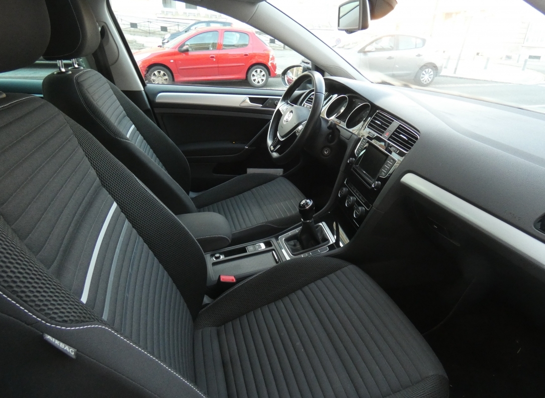 Volkswagen Golf — 9